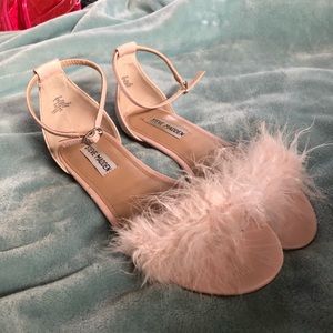 🌸 Fluffy Steve Madden Flats🌸